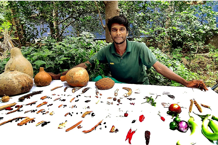 பாரம்பர்ய விதைகளுடன் சண்முகசுந்தரம்