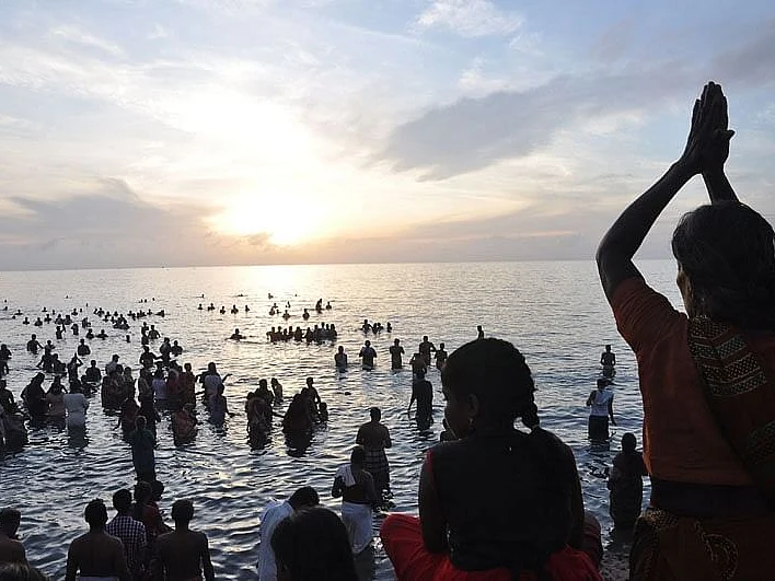 2021 மகாளய பட்சம் ஆரம்பம்... முன்னோர் ஆராதனை - ஏன், எதற்கு, எப்படி? முழுமையான வழிகாட்டல்!