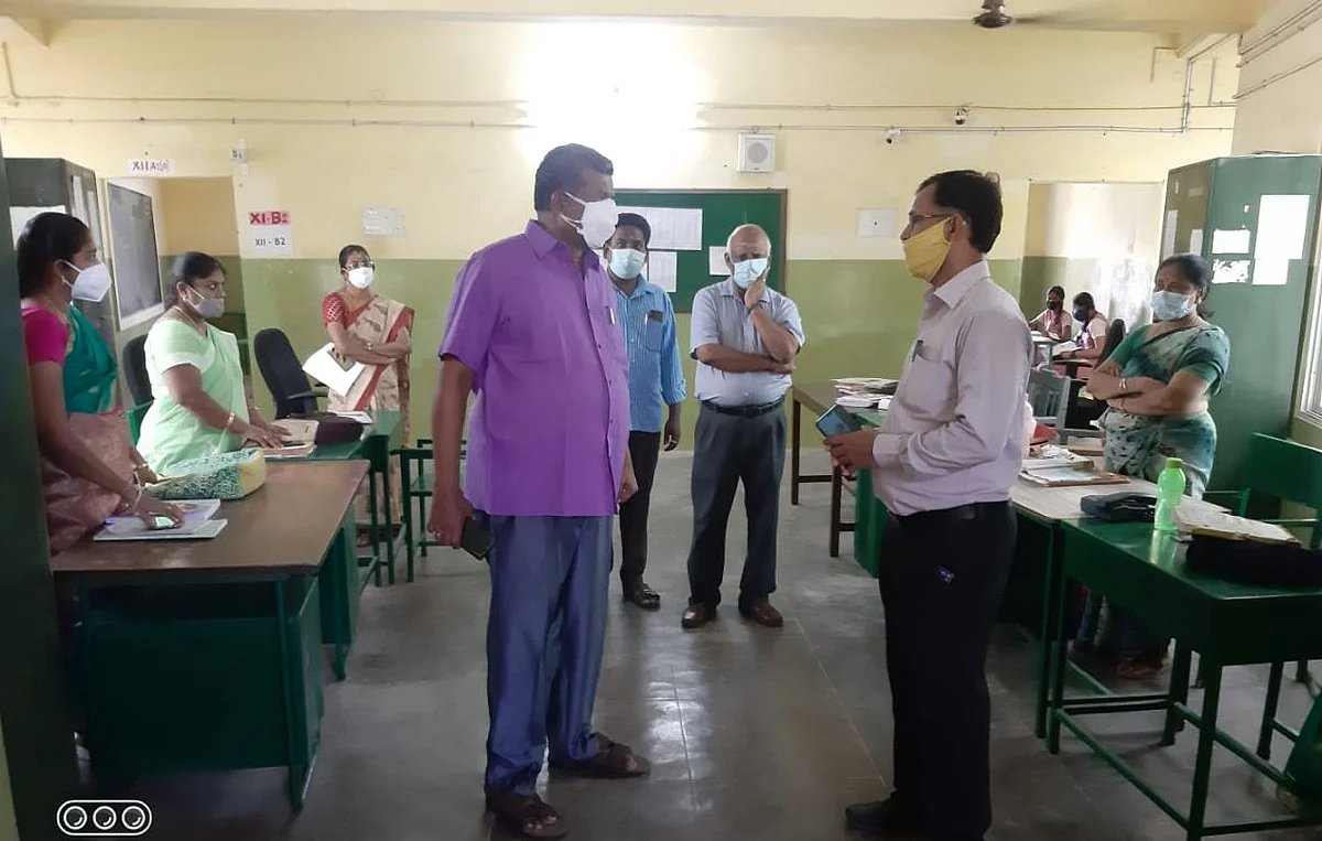 முதன்மைக் கல்வி அலுவலர் ஆய்வு