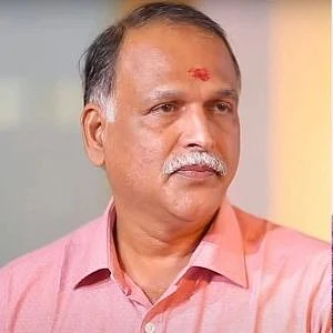 ஆர்.கே.ராதாகிருஷ்ணன் - மூத்த பத்திரிகையாளர்