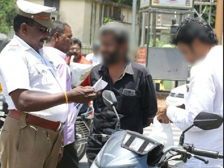 `8 மாதங்களில் 659 பேர் உயிரிழப்பு' : `ஹெல்மெட் அணியாவிட்டால்...' - எச்சரிக்கும் போலீஸ்!