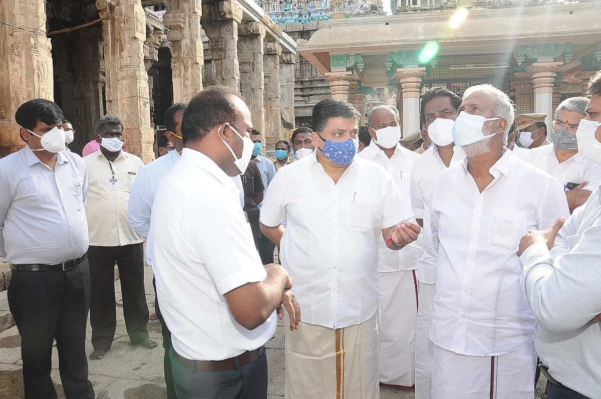 மதுரை மீனாட்சியம்மன் கோயில் ஆய்வில் அமைச்சர் சேகர்பாபு