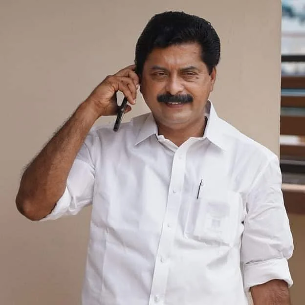 அமைச்சர் ரோஷி அகஸ்டின்