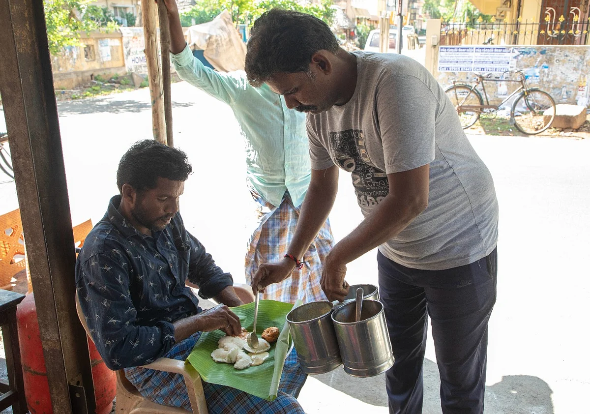 வாடிக்கையாளர்கள்