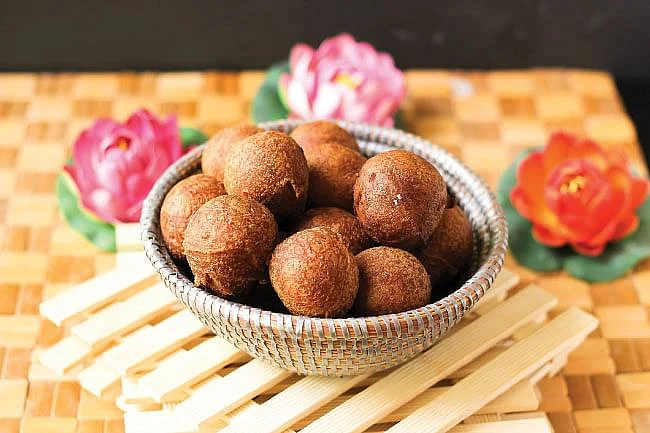 தேனி இனிப்பு போண்டா / ஸ்வீட் பன்