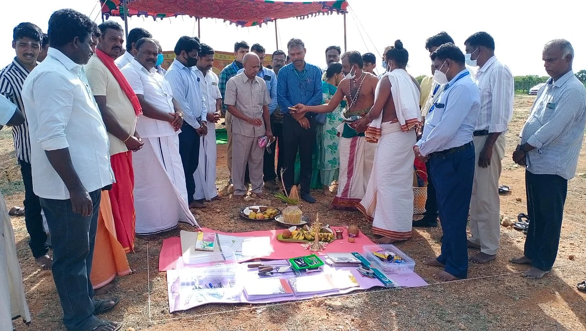 அகழாய்வுப் பணிகள் துவங்குவதற்கு முன் போடப்பட்ட பூஜை