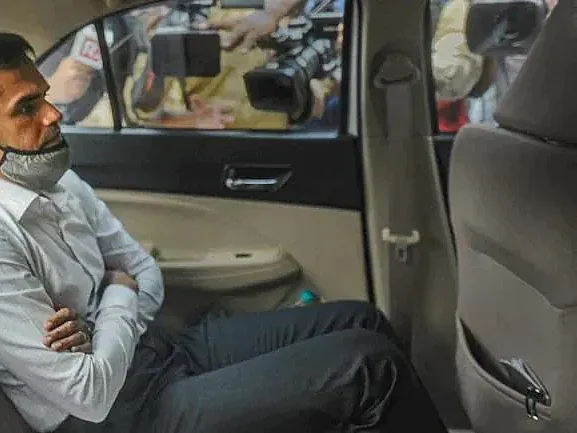 ஆர்யன் கான் வழக்கு: பணம் பறிப்பதாகக் குற்றம்சாட்டப்பட்ட சமீர் வான்கடேவே விசாரிப்பார் என அறிவிப்பு!
