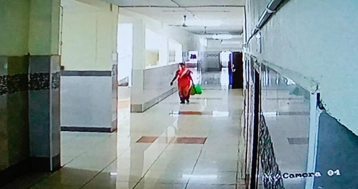 அரசு மருத்துவமனையில் குழந்தை கடத்தலில் ஈடுப்பட்ட பெண்