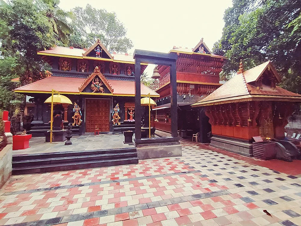 பெளர்ணமிகாவு கோயில்