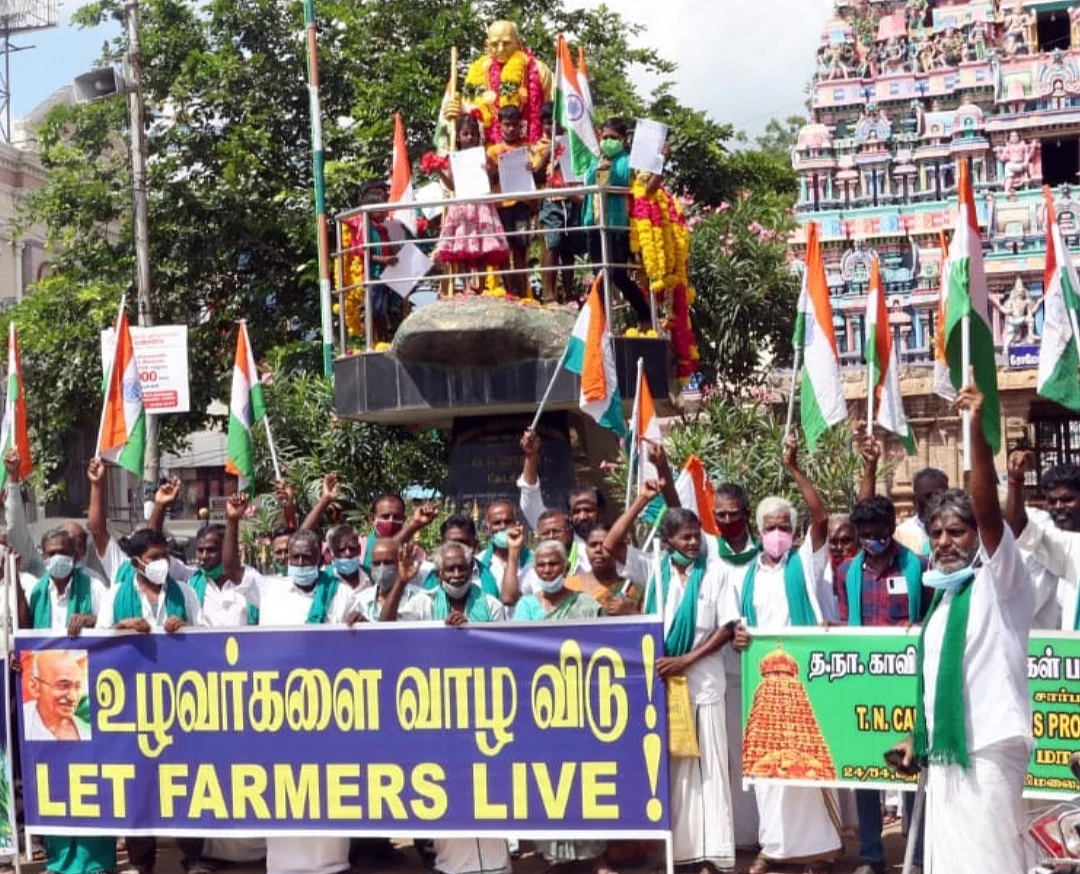 போராட்டத்தில் விவசாயிகள்