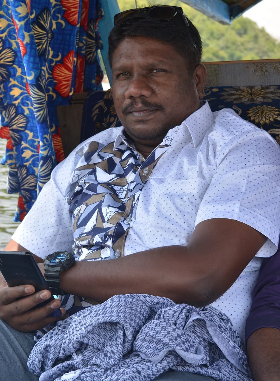 முகிலன்