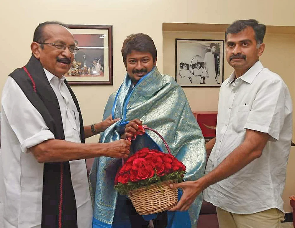 போட்டோ தாக்கு