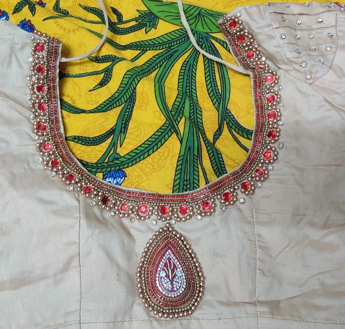 பிளவுஸ்
