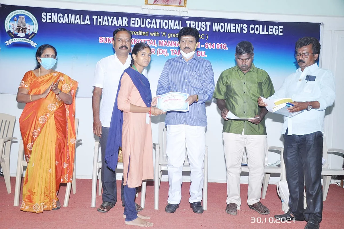 திவாகரன்