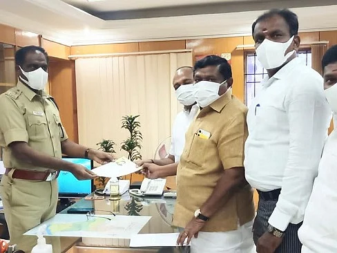 உள்ளாட்சித் தேர்தல்: `வாக்கு எண்ணிக்கைக்கு வராமல் தடுக்க சதி’ - நெல்லை அதி.மு.க-வினர் புகார்!