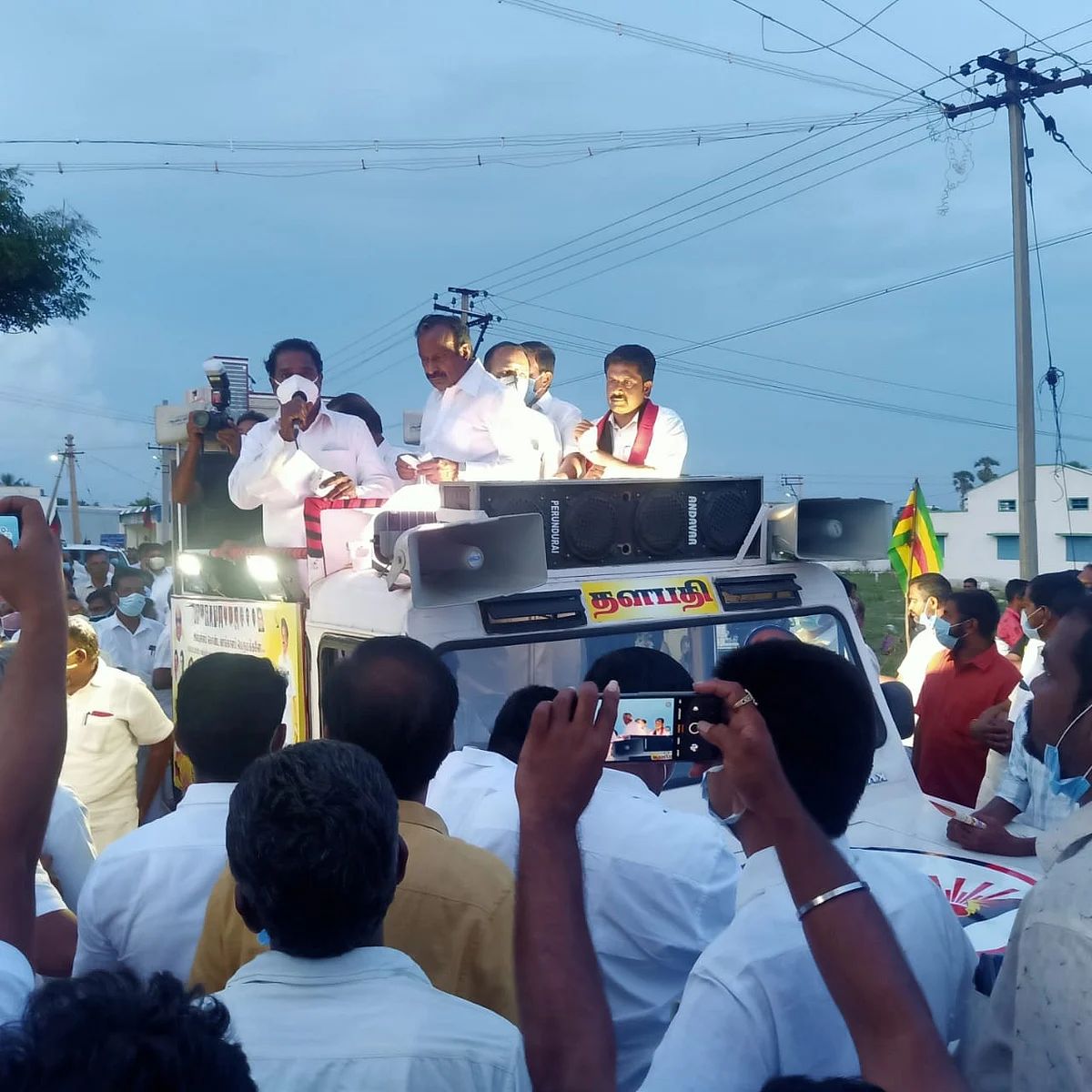 பிரச்சாரத்தில் அமைச்சர் முத்துசாமி