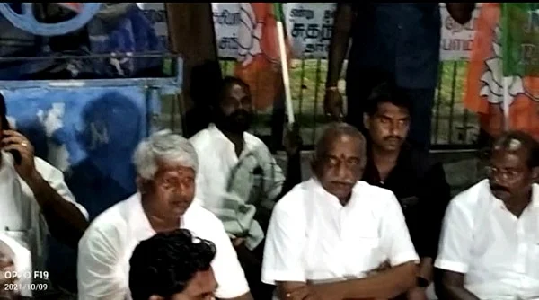 போராட்டத்தில் பொன்.ராதாகிருஷ்ணன்