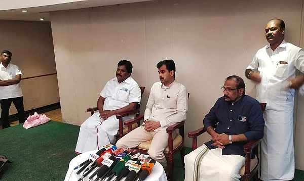 பேட்டியின்போது
