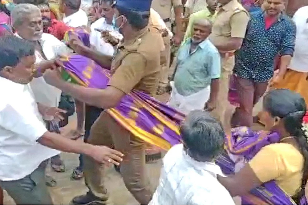 ஊரக உள்ளாட்சி மறைமுகத் தேர்தல்... கழகத்துக்குள் நடந்த களேபரங்கள்!