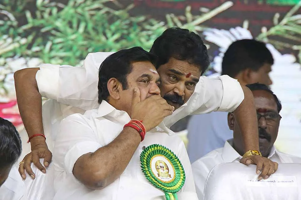 கொடநாடு ஆவணங்களுக்கு குறி? - அதிரடித்த விஜிலென்ஸ் ரெய்டு... ஆடிப்போன இளங்கோவன்!