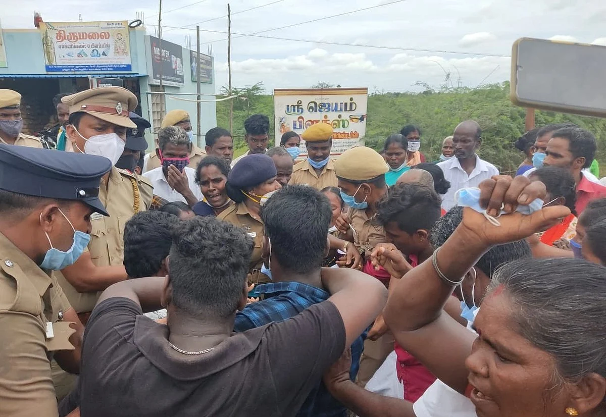 போராட்டத்தில் விவசாயிகள்