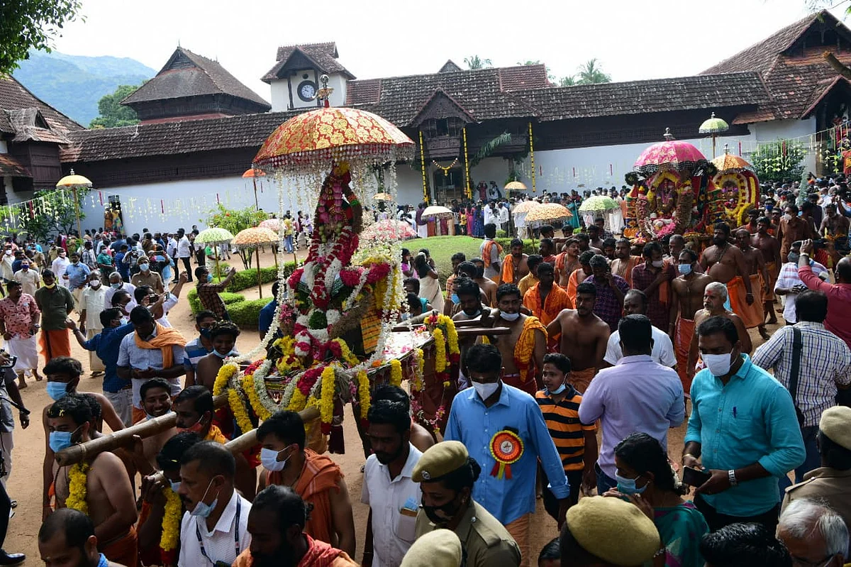 பத்மநாபபுரம் அரண்மனையில் நவராத்திரி சுவாமி ஊர்வலம்
