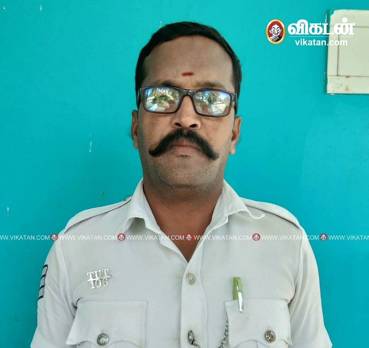 முத்துக்குமார் - போக்குவரத்து தலைமைக் காவலர்