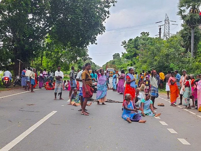 விவசாய நிலத்தில் உயர்மின் கோபுரம்; அலைக்கழித்த நிறுவனம்; விவசாயி எடுத்த துயர முடிவு!