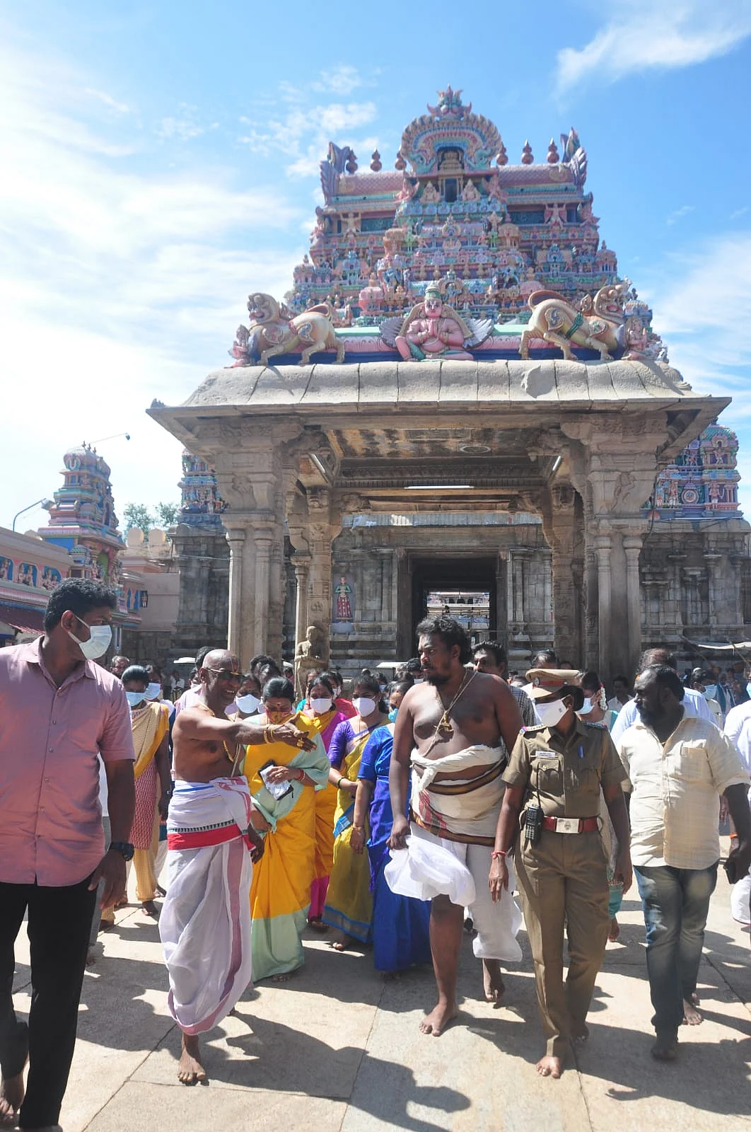தூர்கா ஸ்டாலின் கோயில் வழிபாடு