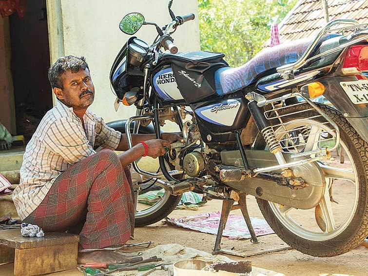 மெக்கானிக்: மறமடக்கி சீனிவாசன்