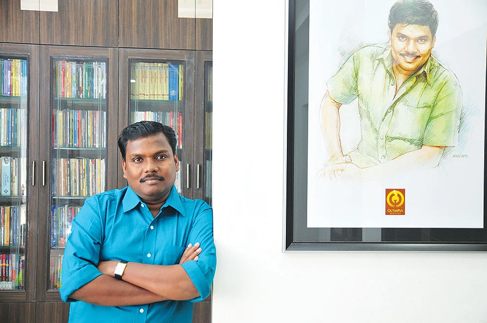 “ஒரு லட்சத்தை முழுசா பார்த்தது
`மன்மத ராசா’ பாட்டுலதான்!”