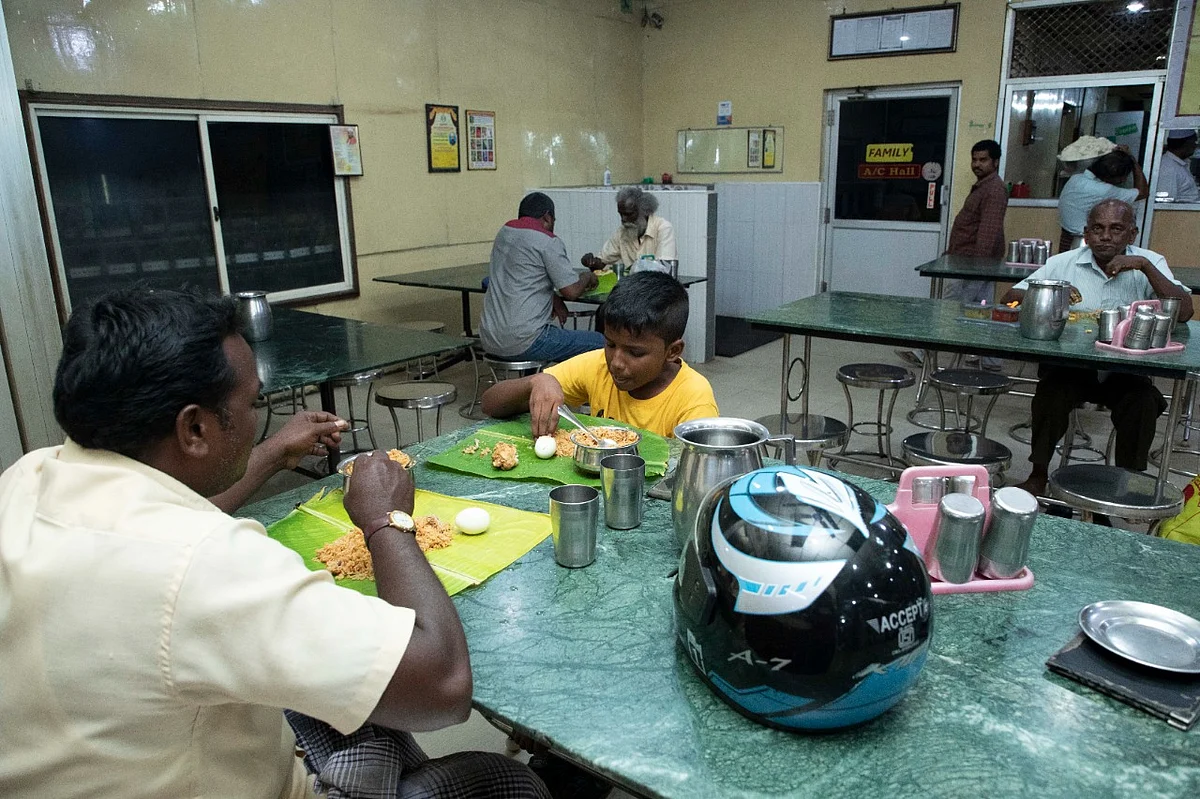 வாடிக்கையாளர்கள்