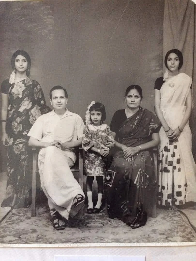 தோழர் பாப்பா கணவர்
உமாநாத் மற்றும்
மூன்று குழந்தைகளோடு.