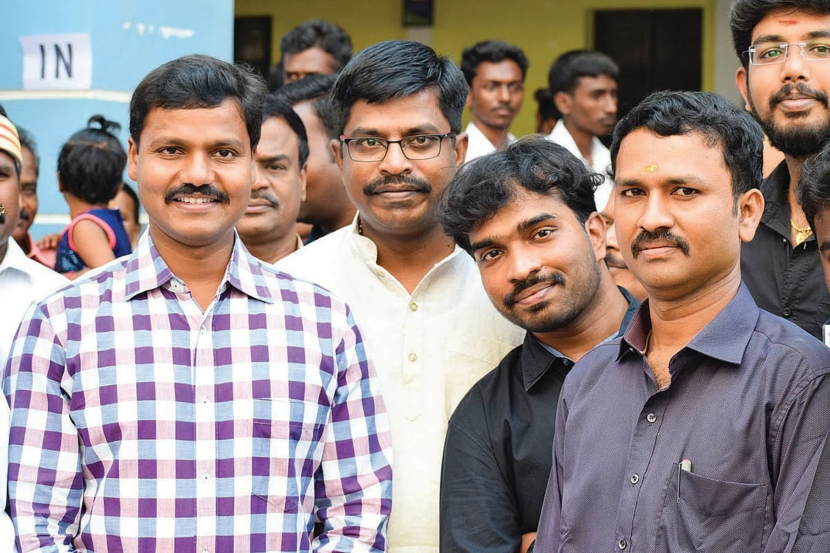 அடித்தட்டு மக்களுக்கு உதவும் ‘படிக்கட்டுகள்’!