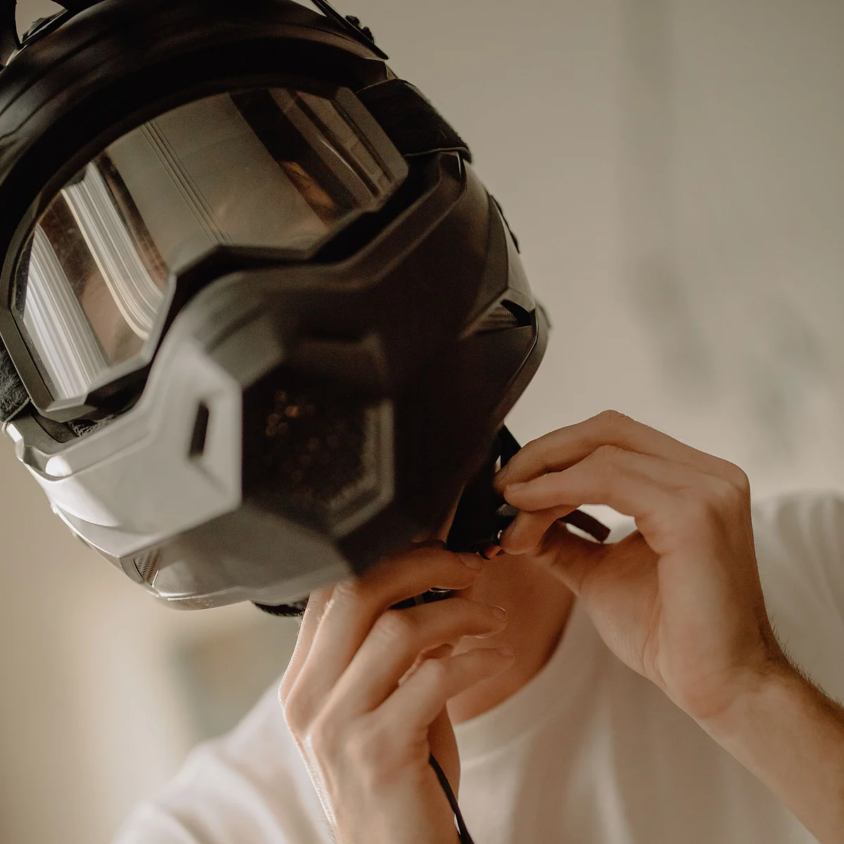 How to Choose a Motorcycle Helmet
