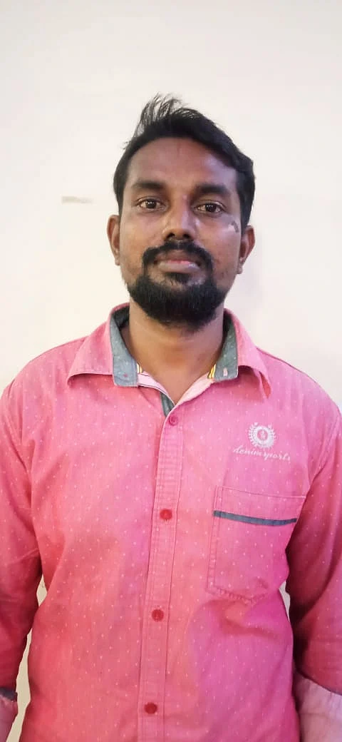 தங்கக்கட்டிகளைத் திருடிய வழக்கில் கைதான ரமேஷ்