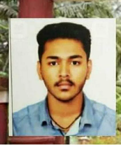 போலீஸால் கைதுசெய்யப்பட்ட மாணவன் அபிஷேக் பைஜூ