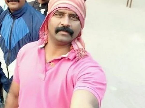 திருமணமான பெண்ணுடன் பழக்கம்; அந்தரங்க போட்டோ; சஸ்பெண்டான `சர்ச்சை' இன்ஸ்பெக்டர் முனிசேகர் யார்?