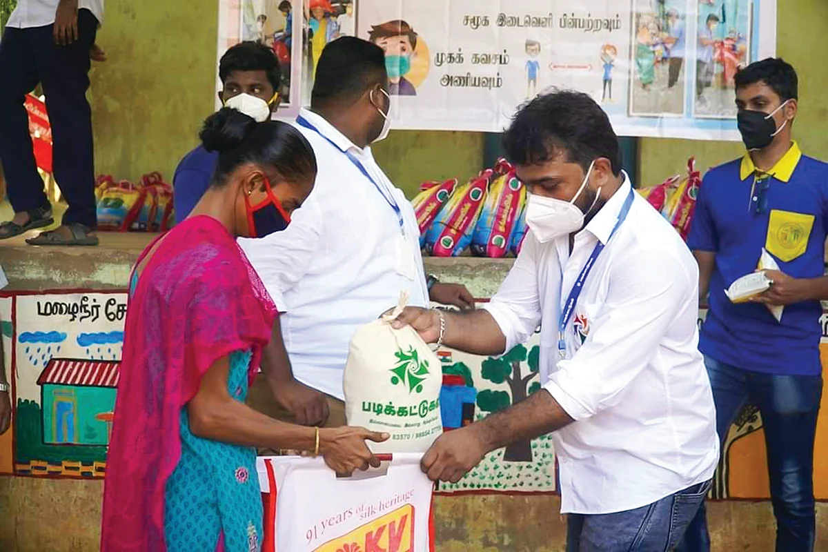 அடித்தட்டு மக்களுக்கு உதவும் ‘படிக்கட்டுகள்’!