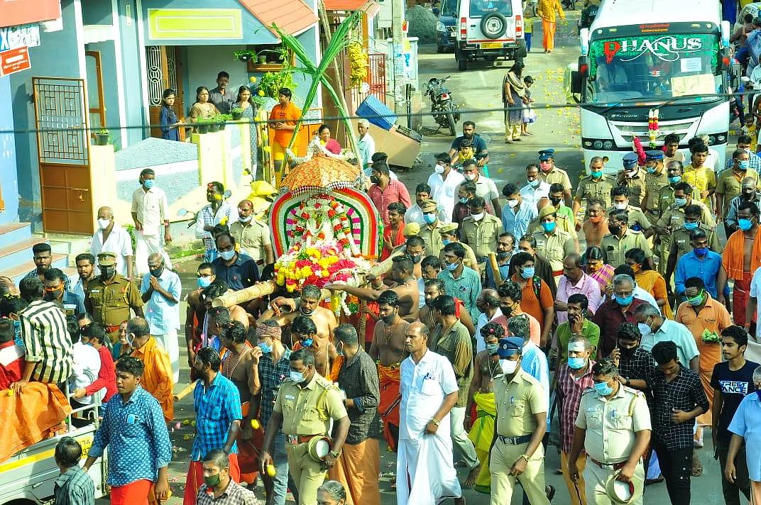 தமிழக-கேரள ஒற்றுமையை பறைசாற்றும் பத்மநாபபுரம் அரண்மனை நவராத்திரி விழா சுவாமி புறப்பாடு!