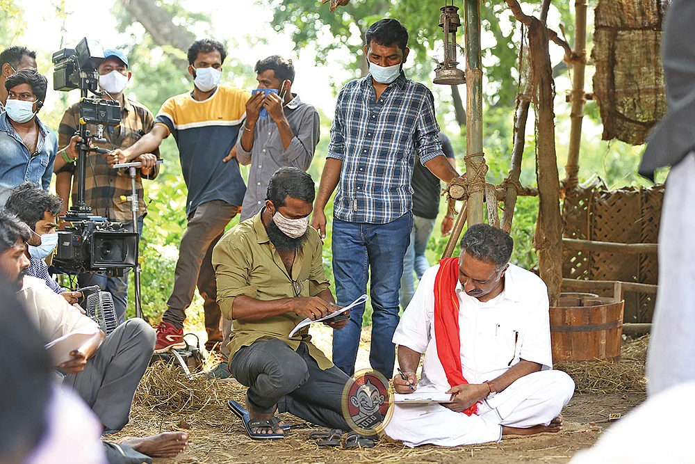 விஜய் படம் என்னால்தான் தாமதம்!... தனுஷுக்குக் கத்துக்கொடுத்த இளையராஜா... காளை வளர்க்கும் சூர்யா...