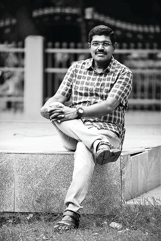 “கதை தெரியாமல் கதை சொல்லணும்!”