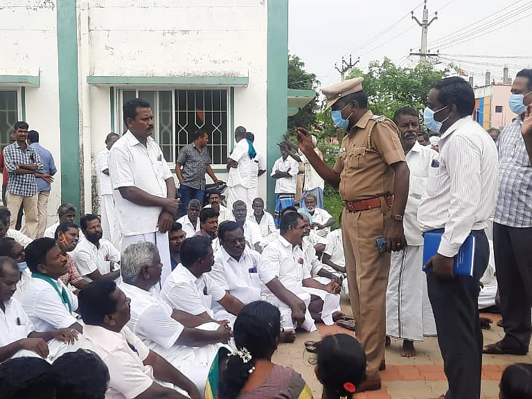 ``தீபாவளிக்கு முன்னரே இழப்பீட்டுத் தொகை வழங்க வேண்டும்!'' - அரசுக்கு விவசாயிகள் கோரிக்கை