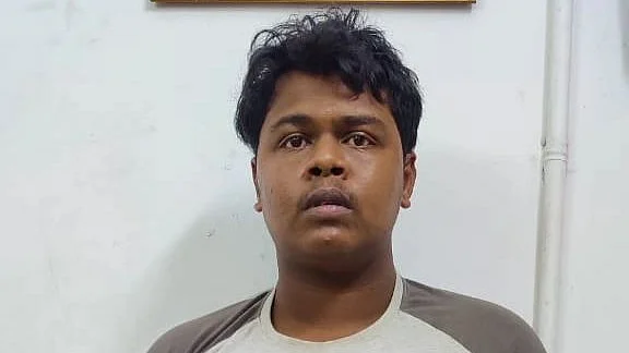 தினேஷ்குமார்
