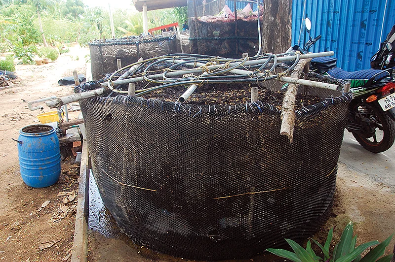 மண்புழு உரநீர் தயாரிக்கும் கட்டுமான அமைப்பு