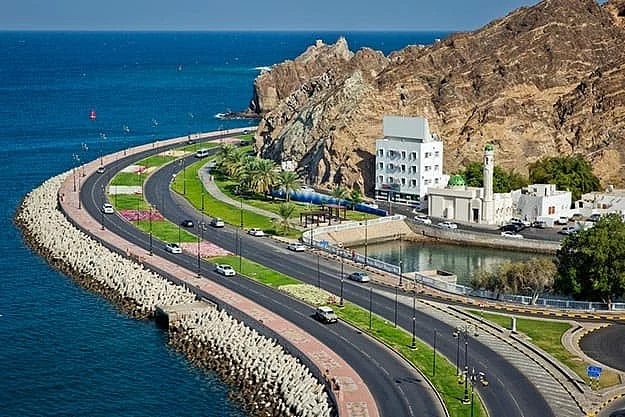 Road along the seashore, Muscat