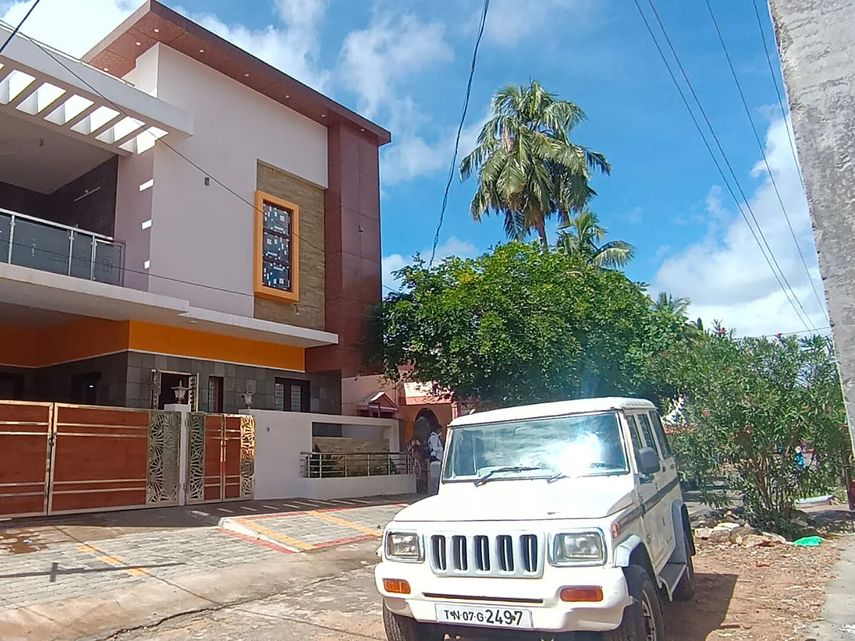 வனத்துறை அதிகாரி வீட்டில் லஞ்ச ஒழிப்புத்துறை ரெய்டு; ரூ.4 கோடி மதிப்பிலான சொத்து ஆவணங்கள் பறிமுதல்!