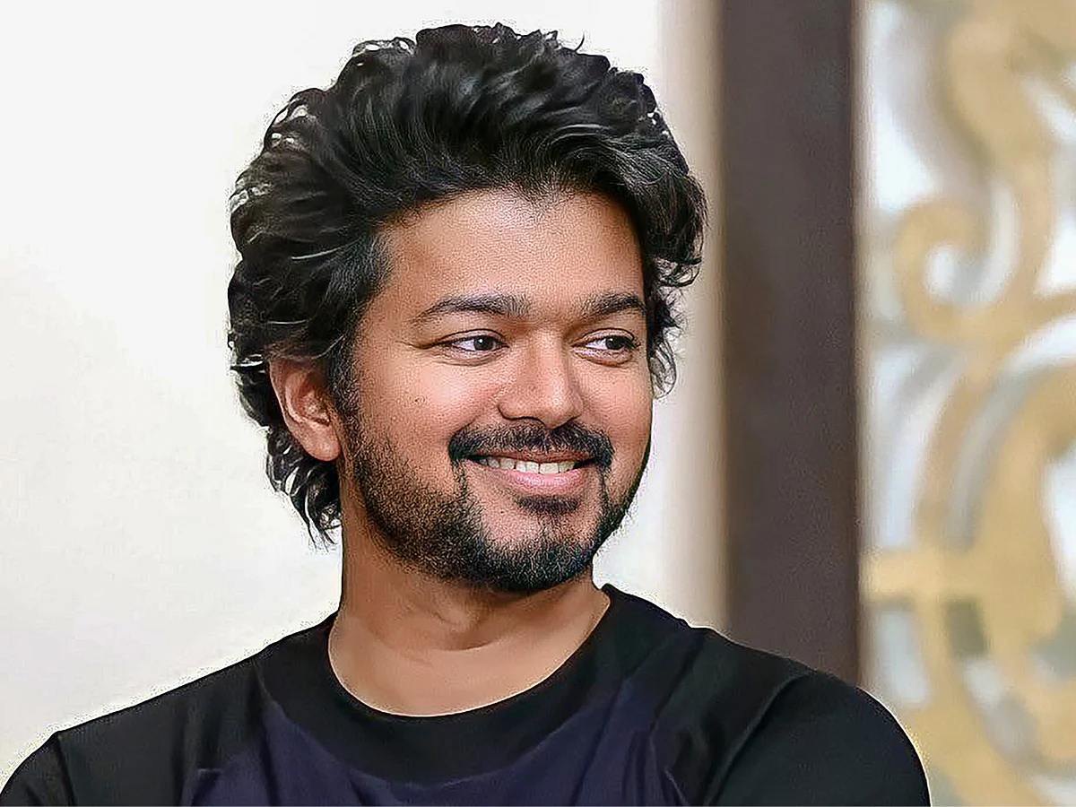 மிஸ்டர் கழுகு: “கட்சி ஆரம்பிக்கலாங்ணா...” - விஜய்யை உசுப்பேற்றும் ரசிகர்கள்!