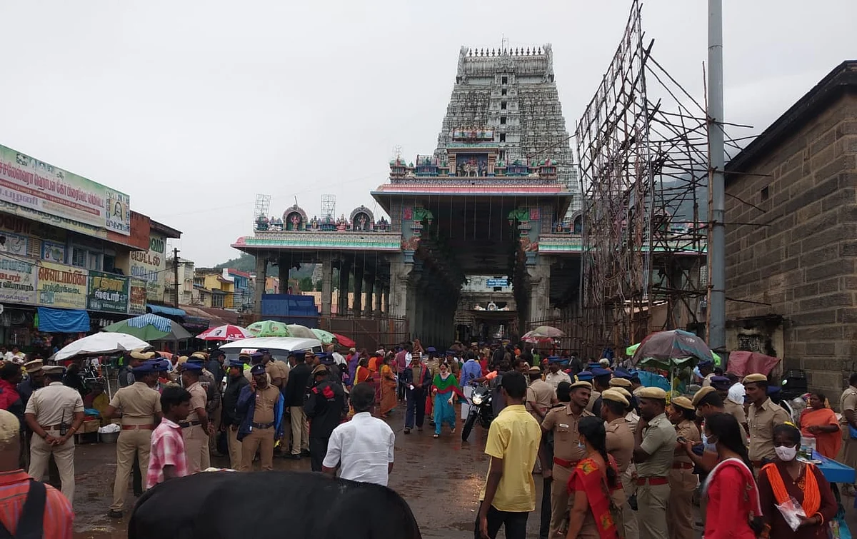 பலத்த போலிஸ் பாதுகாப்பு