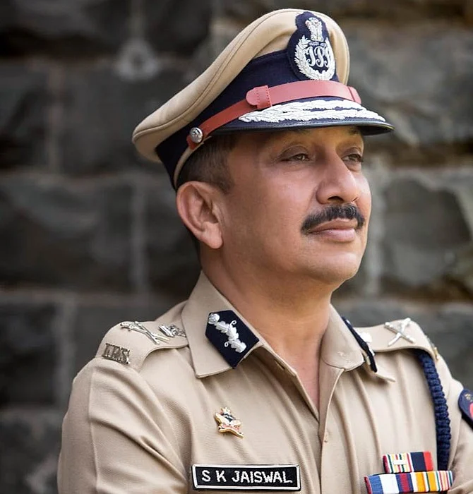 பதவிக்காலம் நீட்டிப்பு சட்டதிருத்தம் யாருக்காக... அமலாக்கத்துறை இயக்குநர் `மிஸ்ரா’வுக்காகவா?! | Centre brings in ordinance to extend tenure of CBI, ED chiefs up to 5 years, opposition attacks bjp 2 Subodh Kumar Jaiswal
